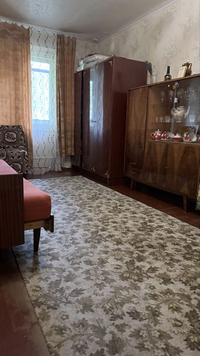 Продам 1 кімнатна Черемушки  працюємо з державними програмами