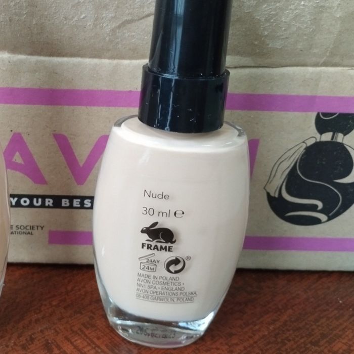 Тональний крем з алое та ромашкою avon true