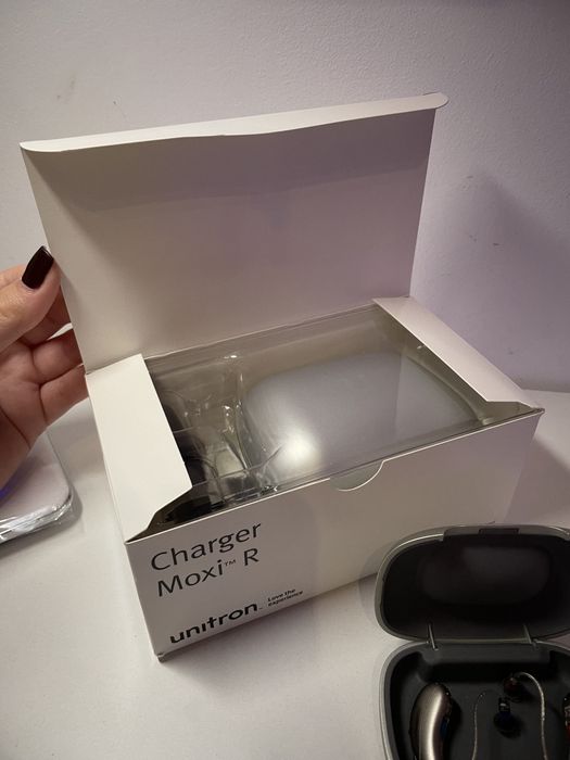 Sprzedam NOWE aparaty słuchowe UNITRON