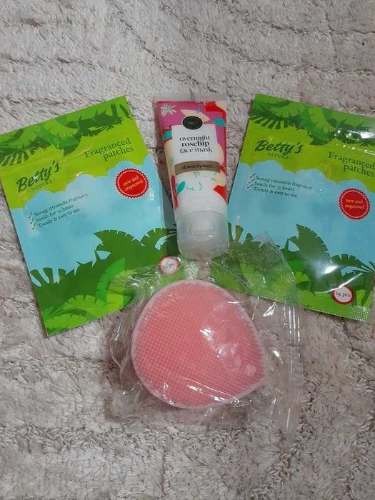 Nowy Zestaw prezentowy dla kobiety maski myjka szybka wysyłka