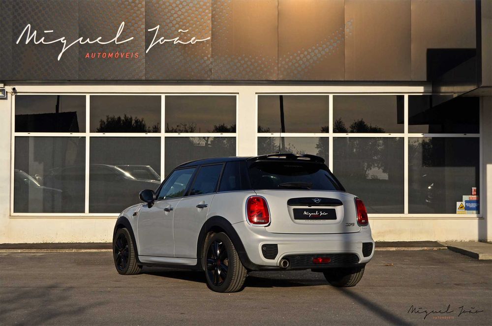 Mini Cooper 5 Portas 1.5 JCW Nacional