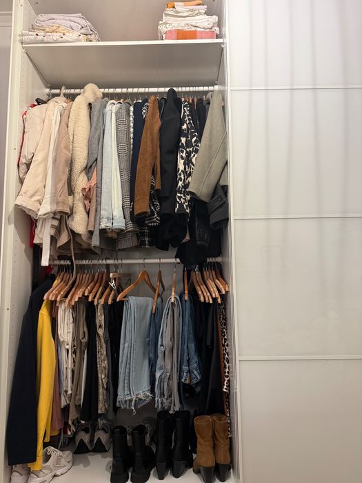 Roupeiro PAX com portas deslizantes