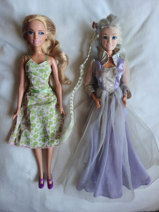 Barbie, Kens, Anita, X-man, roupas e acessórios