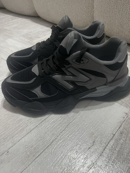 buty sneakersy.