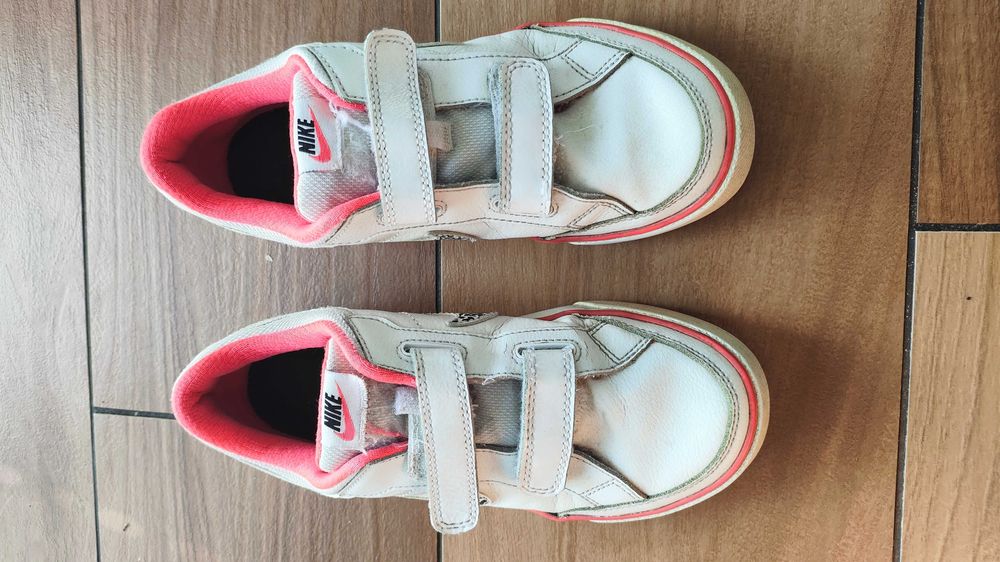 Buty sportowe na rzepy NIKE roz. 35