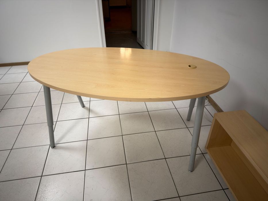 Biurko porządna konstrukcja