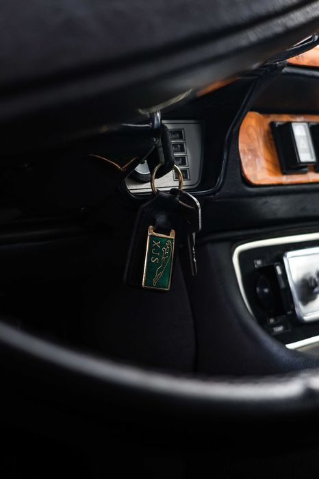 Jaguar XJS V12 - Único