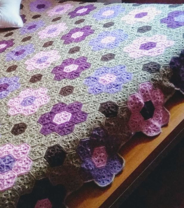 Manta  amarela Gato Preto + colcha de lã em crochet