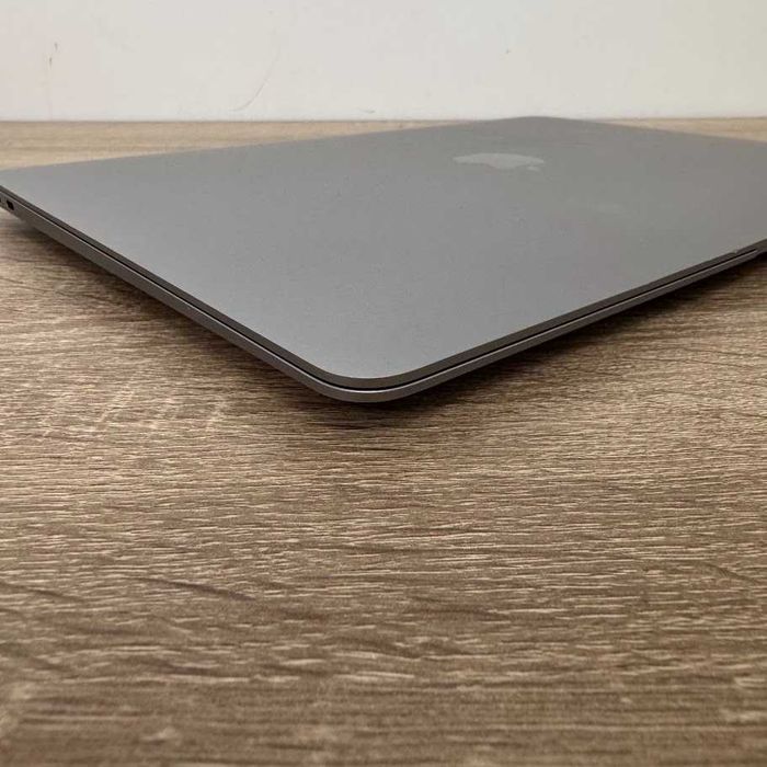 Apple Macbook Air A2338 2020 року M1 / 16Gb / SSD 256Gb (код: M0919)