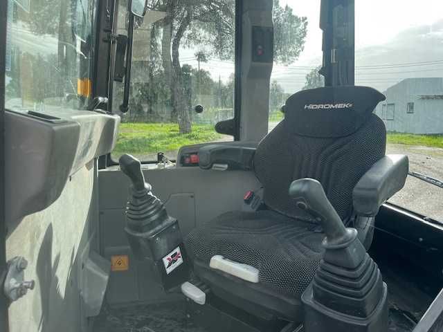 Mini Retroescavadora Como Nova!!