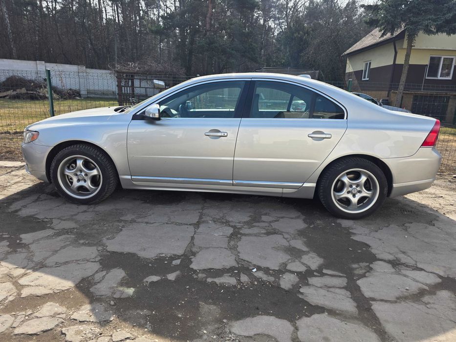 Volvo S80