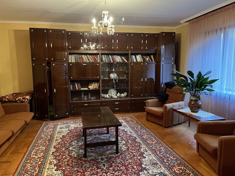 Дім 232 м2 приват ділянка 7 сот Берегово Бем Йожефа 62-A