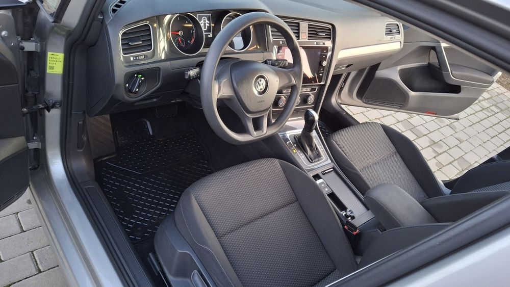 Продам Гольф 7 1.6 диз.Автомат.20р.