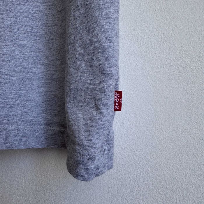 Жіноча футболка LEVIS оверсайз S-M