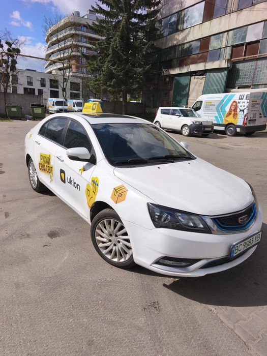 Джилі Емгранд 253 електромобіль