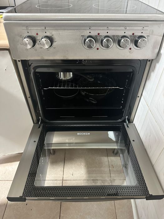 Fogão com placa vidro cerâmica