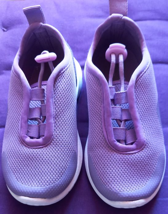 Fajne fioletowe buty/ adidasy dziewczece 26 (25) (16 cm)