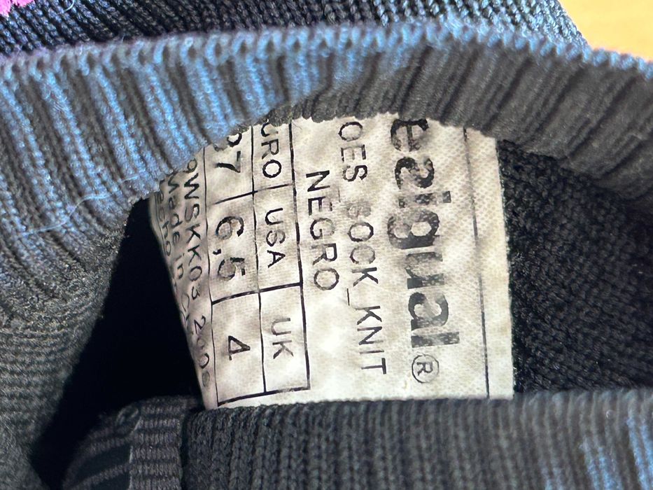 Tenis Desigual em preto