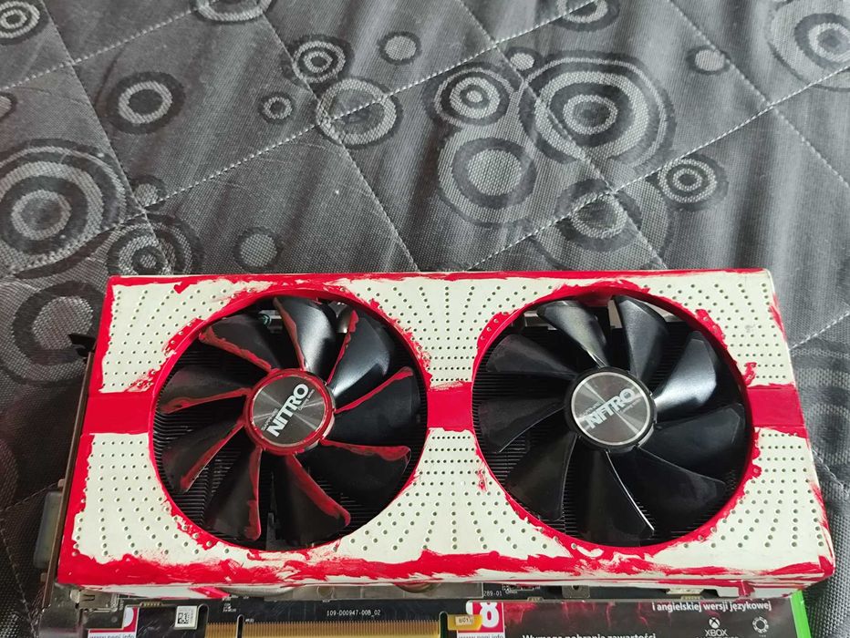 Radeon Saphire nitro 4 gb ddr5