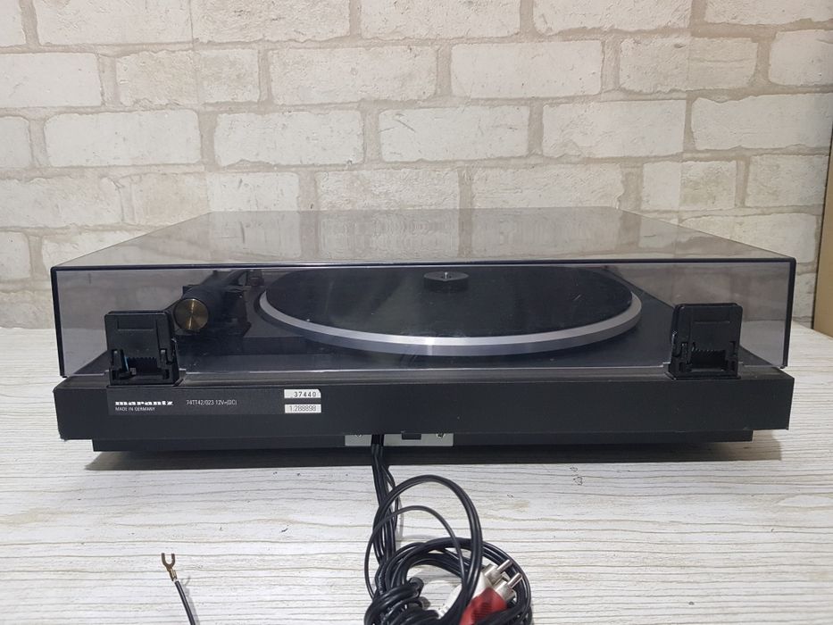 Вініловий програвач/виниловый проигрыватель Marantz TT-42  б/у з Німеч