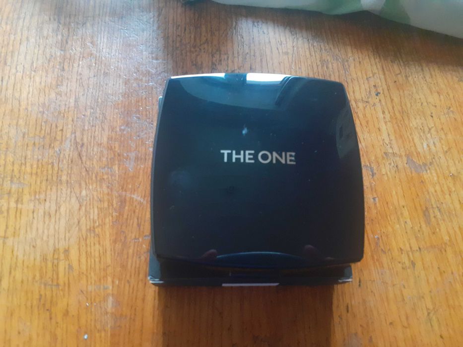 Палітра декоративної косметики The One
