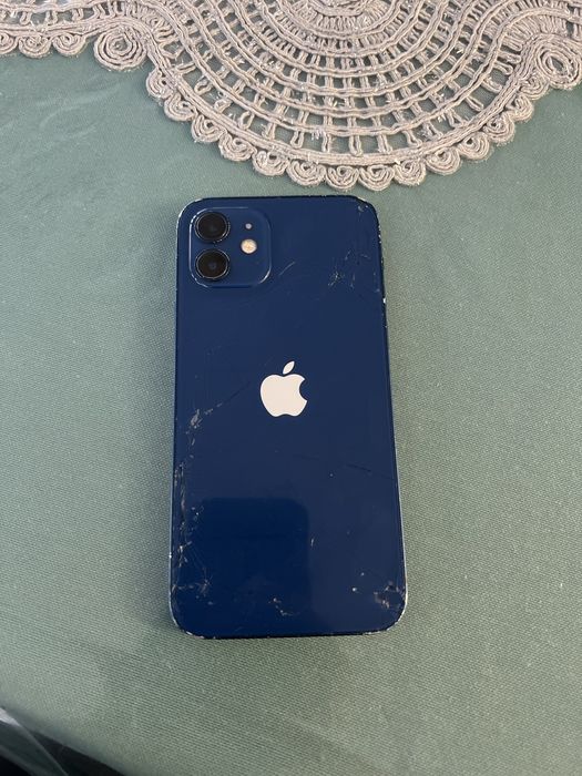 Продам айфон 12 128гб