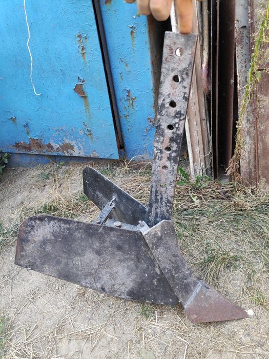 Плуг до мотоблока
