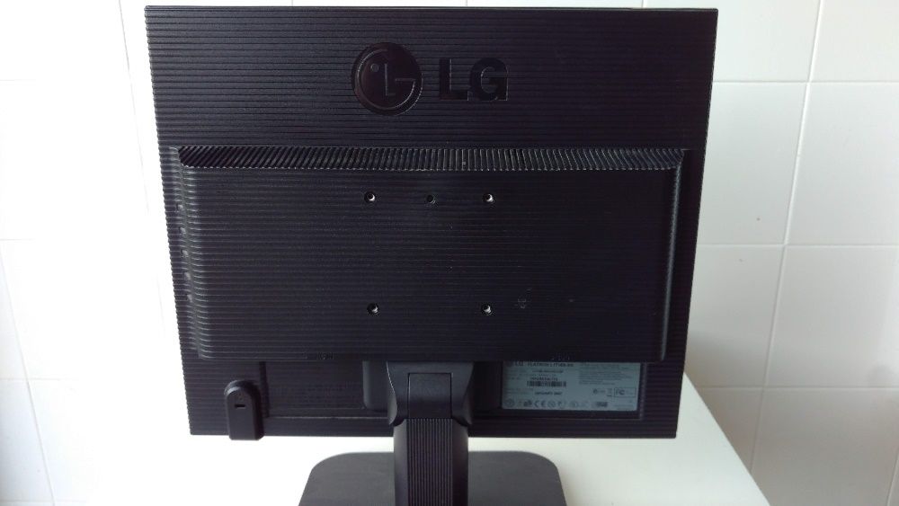 LG L-1718S Monitor64286118864257121