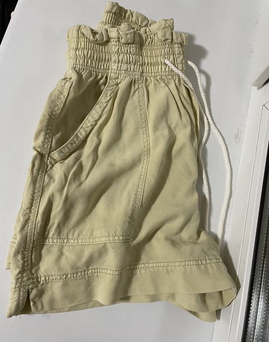 Жіночі шорти H&M