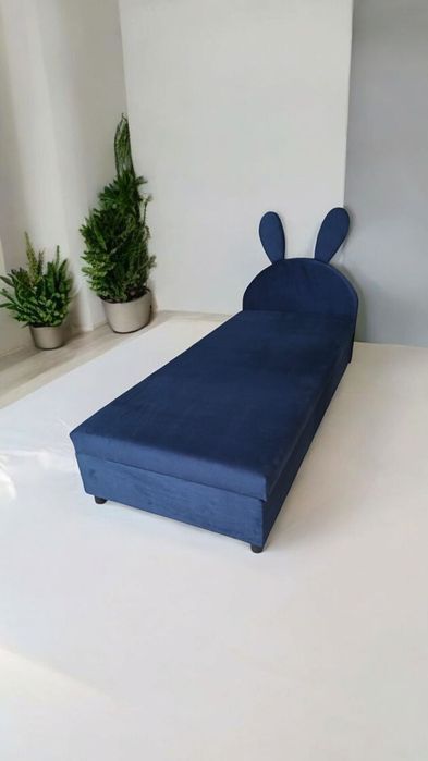 Tapczan jednoosobowy sofa do spania z pojemnikiem na pościel
