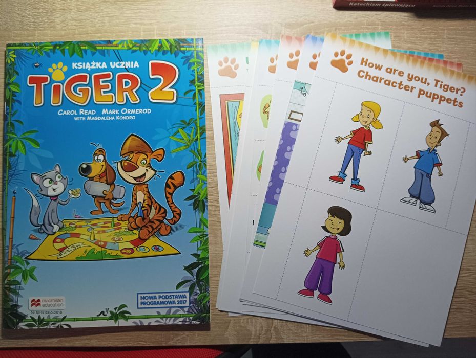 Książka ucznia i zeszyt ćwiczeń " Tiger 2"