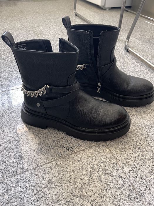 Czarne botki z łańcuchem DeeZee x Roxie rozmiar 41