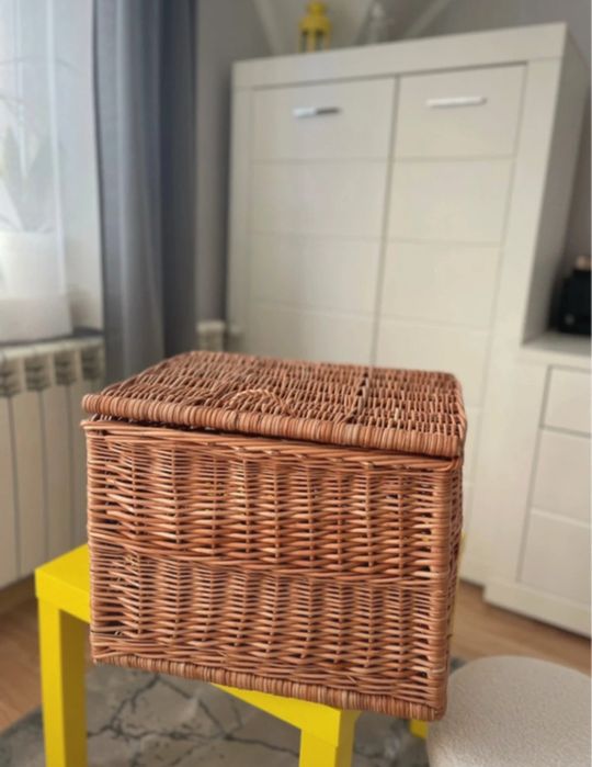 Śliczny wiklinowy kosz