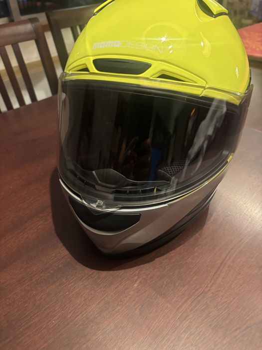 Capacete Momo design