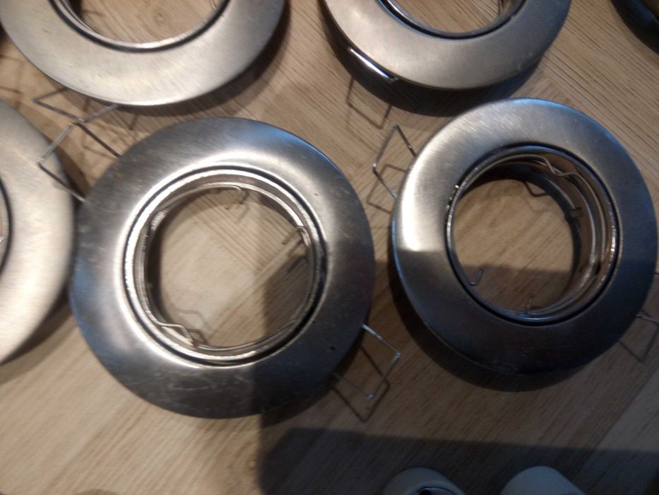 Oprawa sufitowa halogenowa LED ruchoma GU10 srebrna 14szt używane