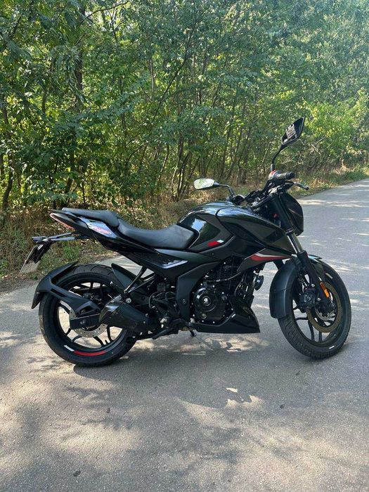 Мотоцикл Bajaj Pulsar N250  2024
