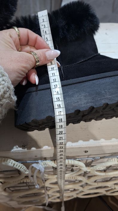 sniegowce 40 wkl 25 stan bardzo dobry wymiary na zdjęciach