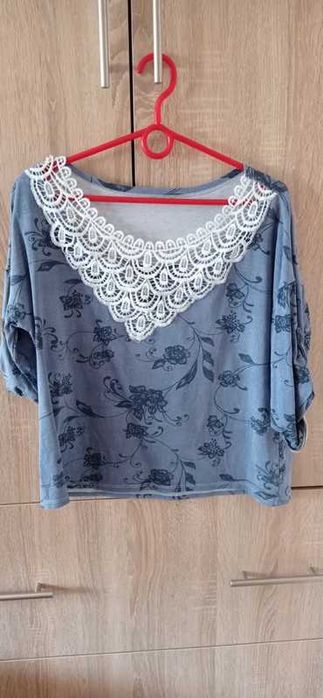 Bluzka w kwiaty, z gipiurą oversize