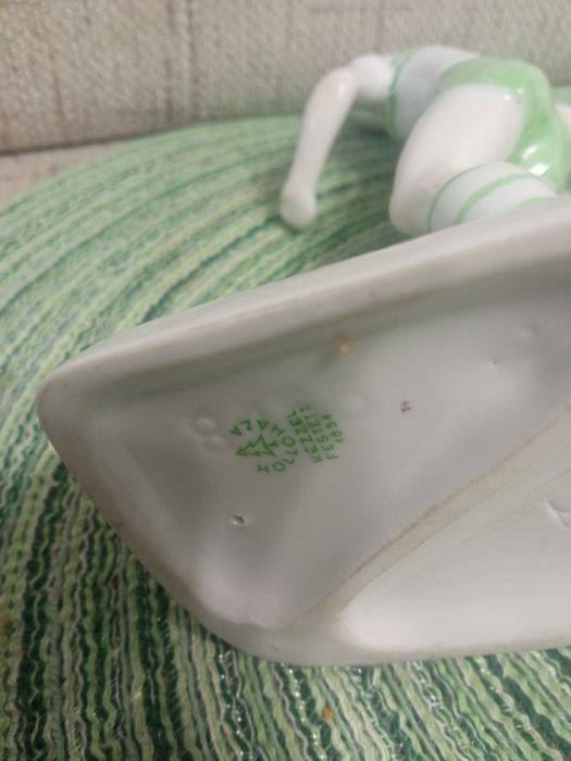 Porcelanowa figurka piłkarza hollohaza