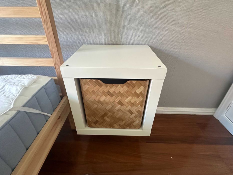 2 Estantes IKEA Kallax 2 cestos castanhos