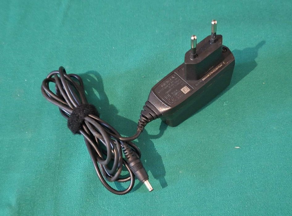 Carregador antigo para Telemovel, Nokia ACP-12E