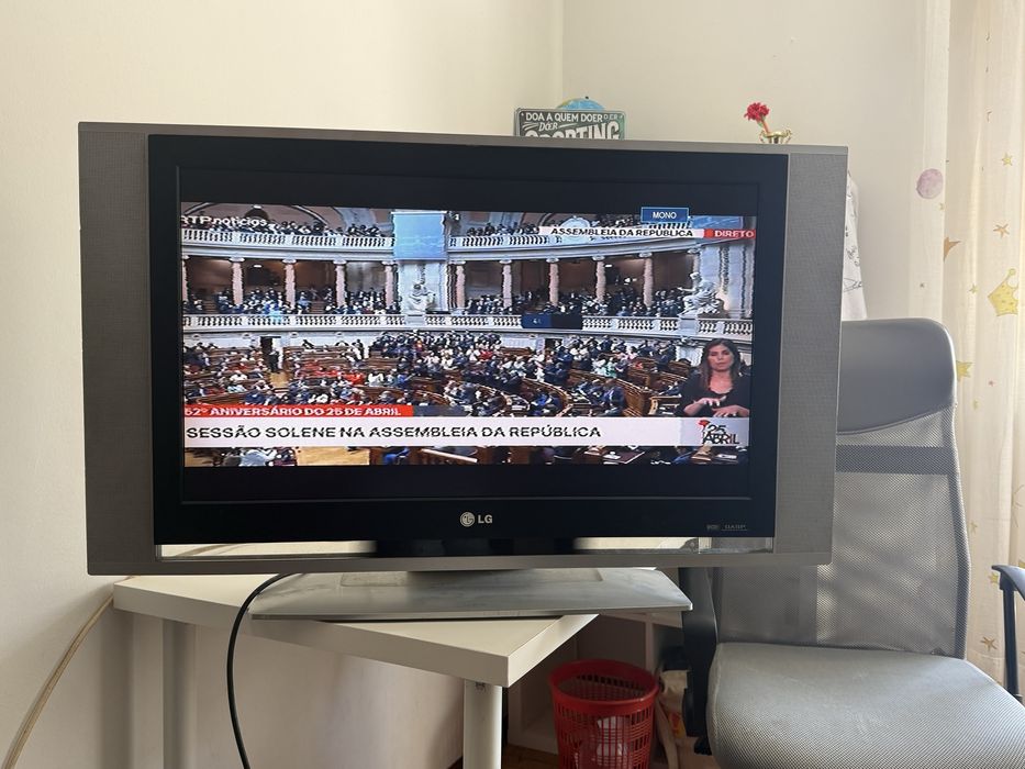 Vendo TV antiga