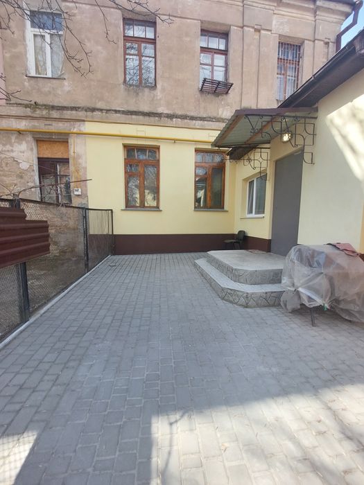 Центр Двокімнатна квартира