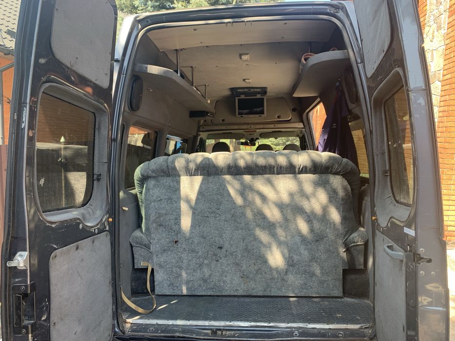 Микроавтобус  Ford Transit