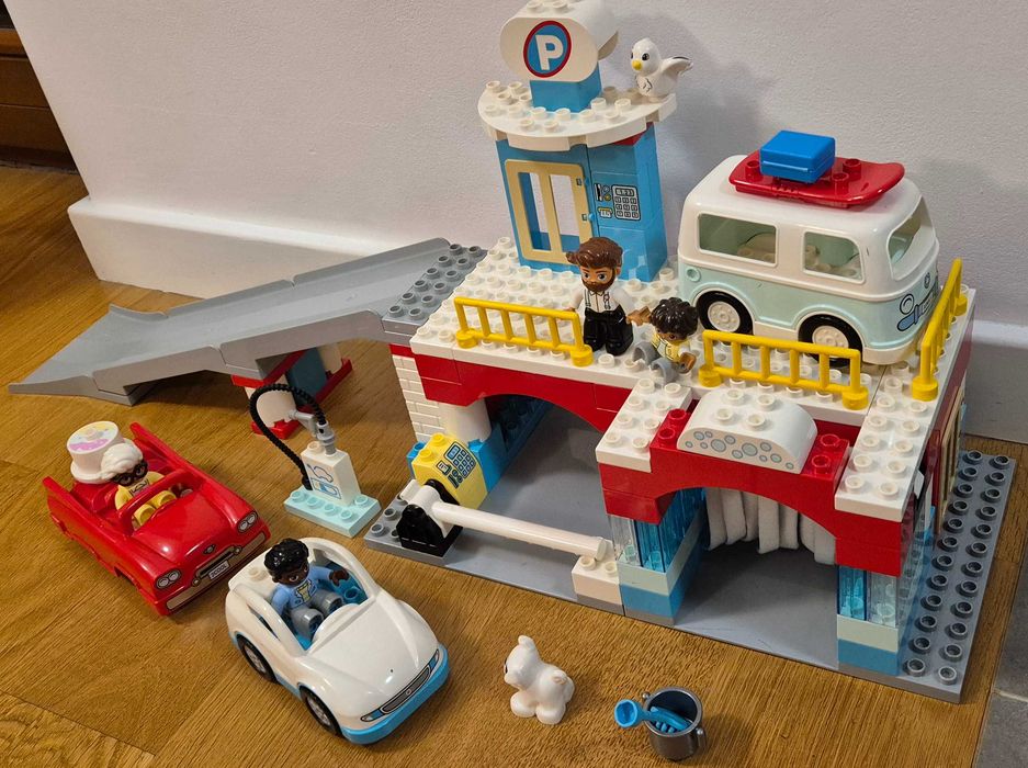 LEGO 10948 Duplo - Parking piętrowy i myjnia samochodowa + GRATIS