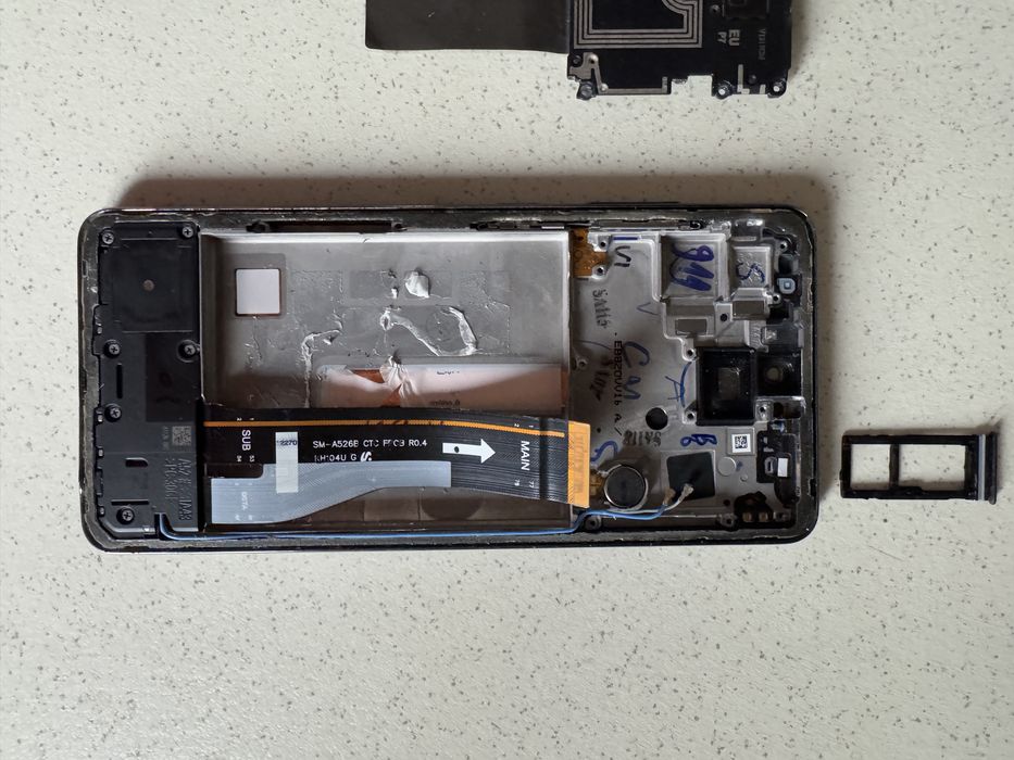 Samsung galaxy A52 G5 uszkodzony na części