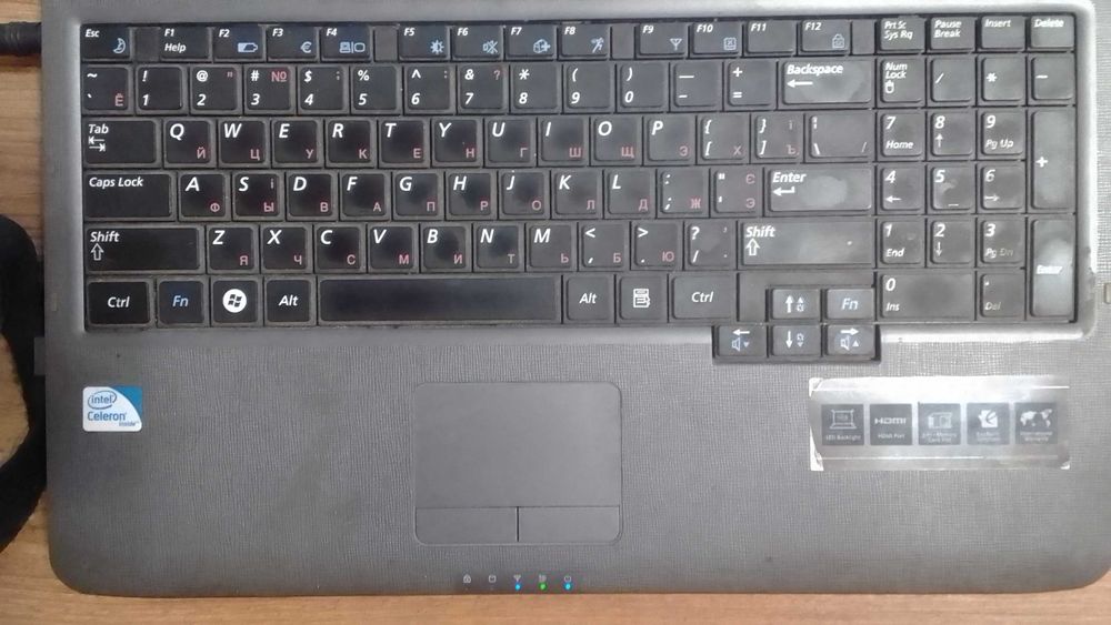 Продам ноутбук Samsung:Celeron(R) Dual-Core, 2*2GHz; ОЗУ:4ГБ; Win7(32)