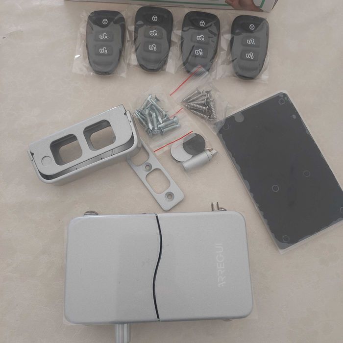 Security Door Lock with Remote Control426076640337602562