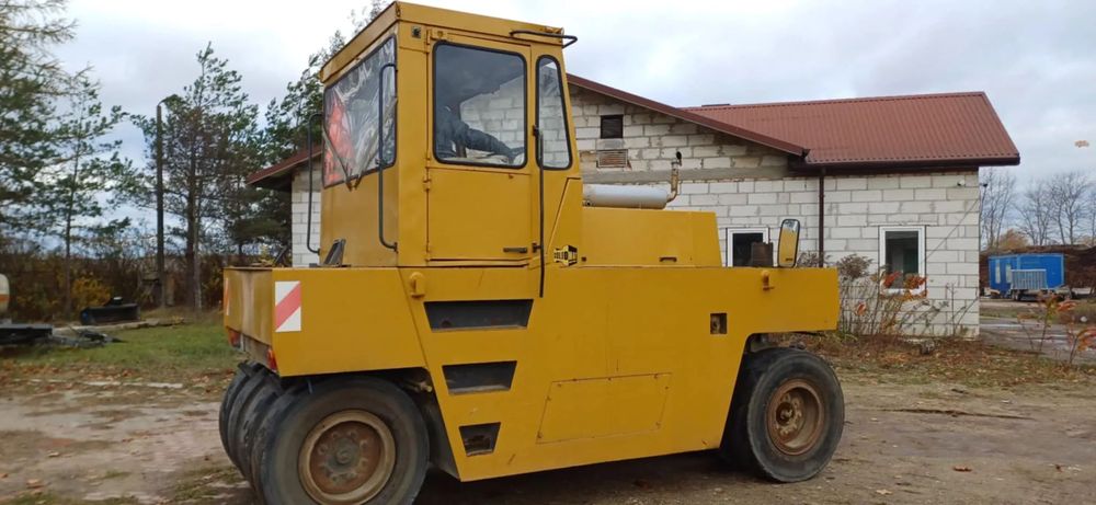 Bomag BW 16 R  Walec Guma Guma ogumiony