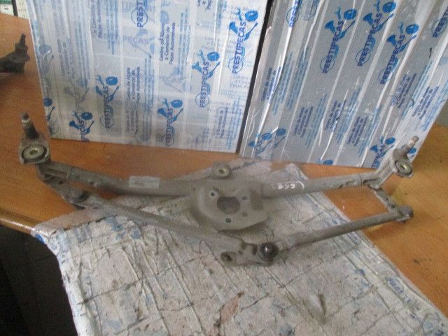 Haste / braço de escova limpa vidros frente esquerda SEAT Toledo II (1